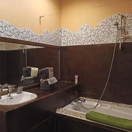 Le Dinanga Bed & Breakfast 3*